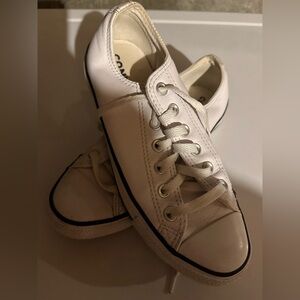 Converse shoes 7 Leather material!